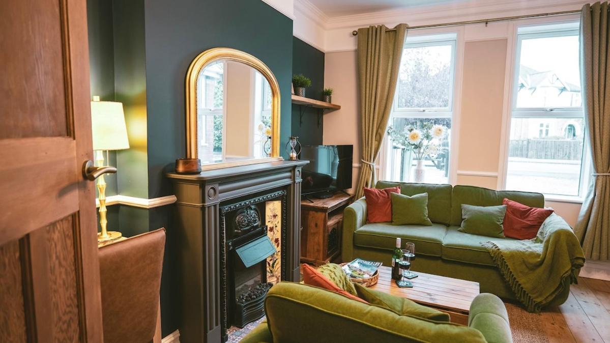 The Prestbury Annexe Apartment Челтнъм Екстериор снимка