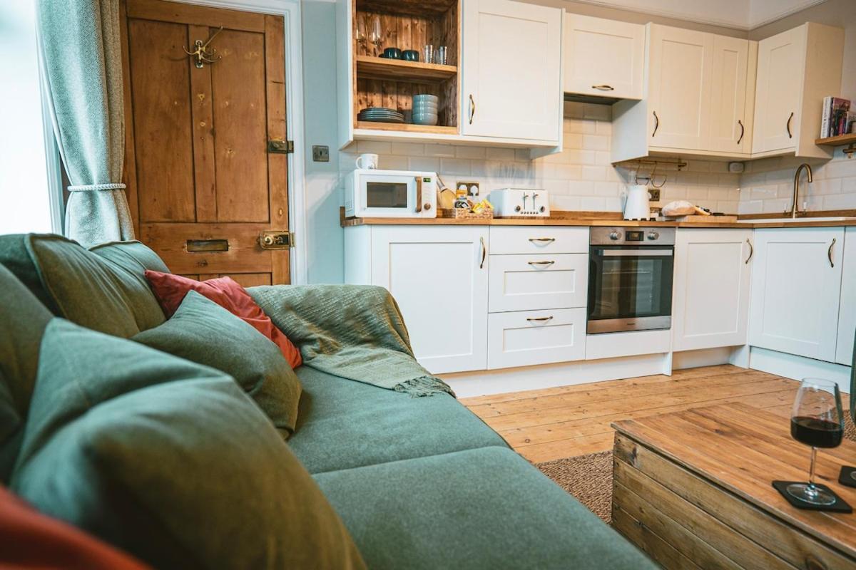 The Prestbury Annexe Apartment Челтнъм Екстериор снимка
